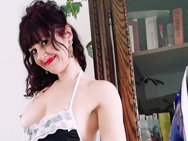 ZELIE8 free hard sexy photo