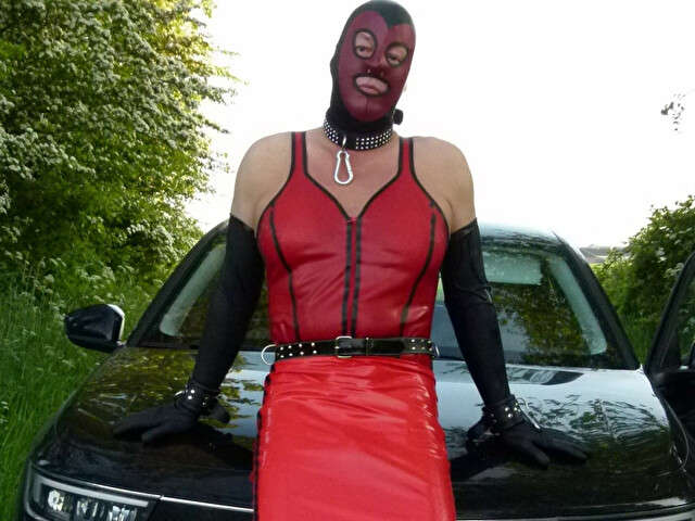 KINKYSHOW free hard sexy photo