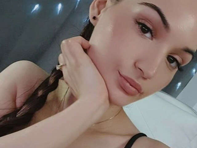 AMBRAENM free sexy photo