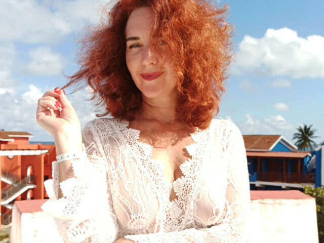 KARINAROOD free hard sexy photo