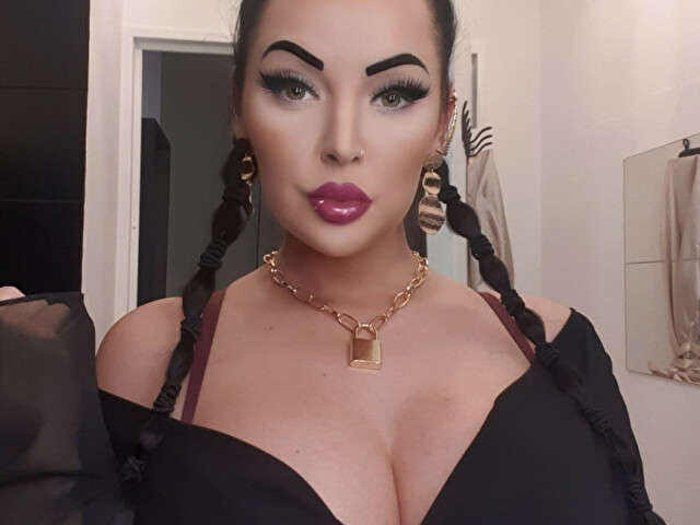 NINAGEE free sexy photo