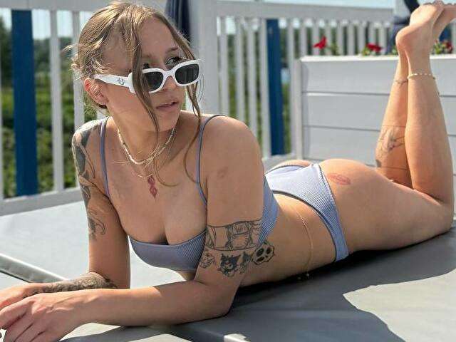 DINAHOT free sexy photo