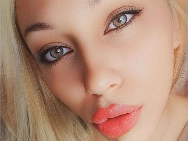 SELEN free sexy photo