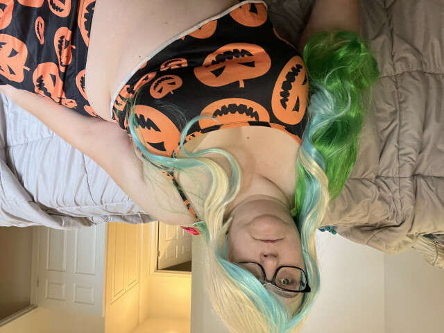 CALIEBEAR free sexy photo