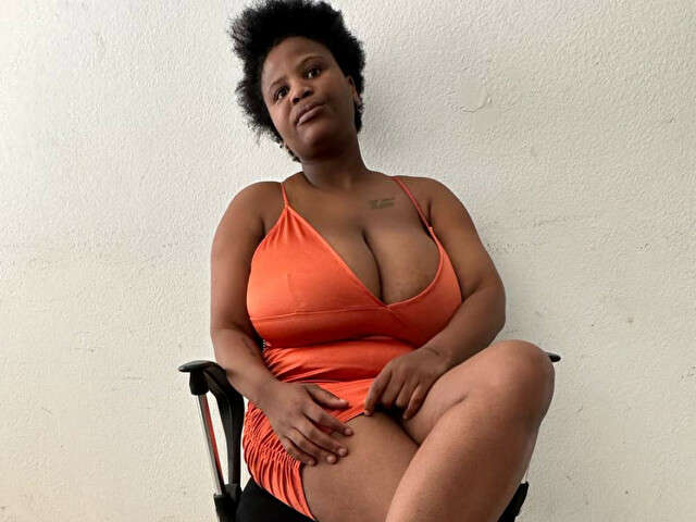 QUEENBOOBS59 free sexy photo