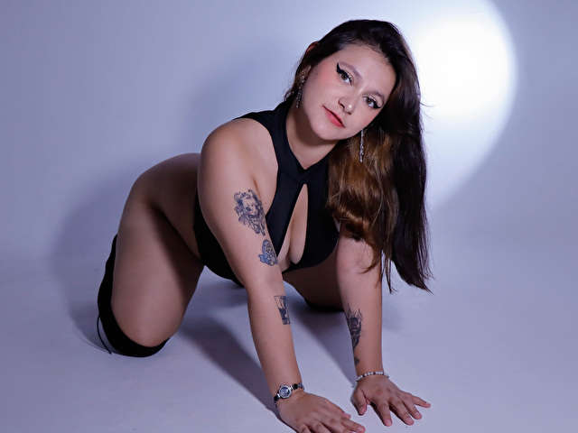 ZOEBELLE free sexy photo