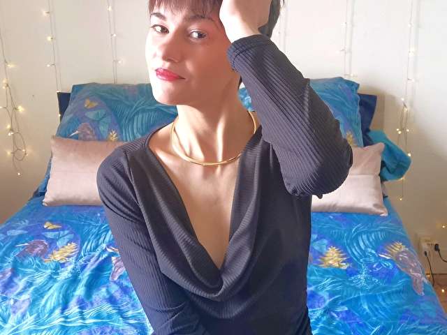 MYSTIICCC free sexy photo