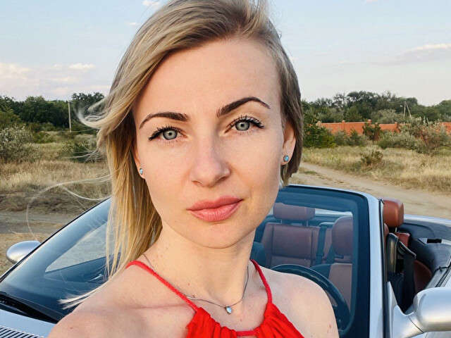 YOURKISSES free sexy photo