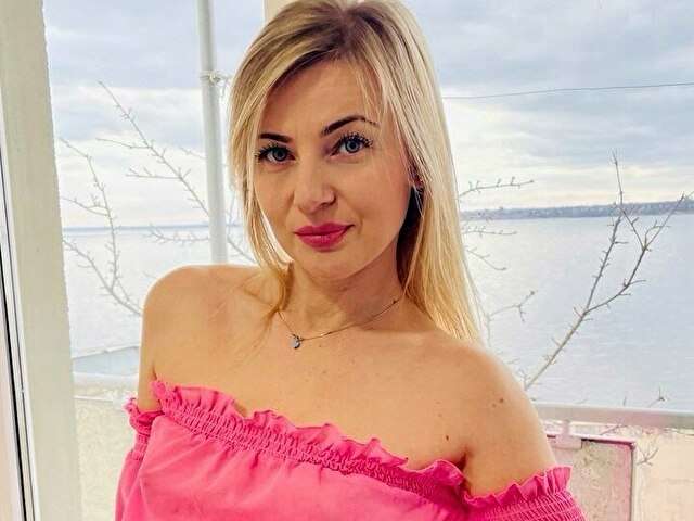 YOURKISSES free sexy photo