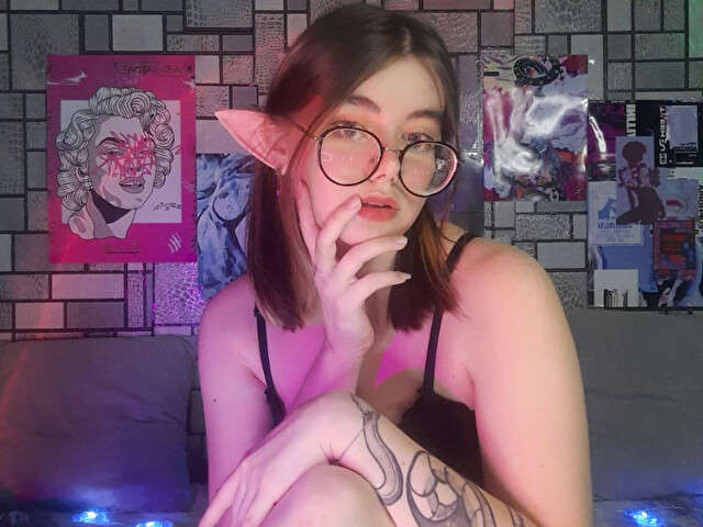 NEVELITT free sexy photo