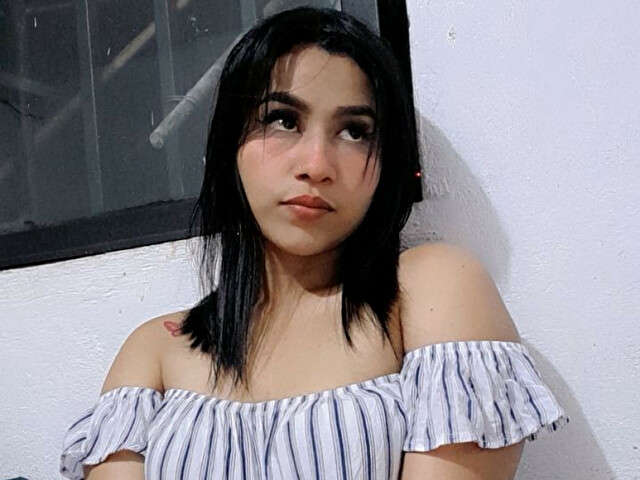 PETITEHOT free sexy photo