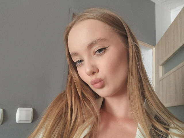 NATALIEREEDS free sexy photo