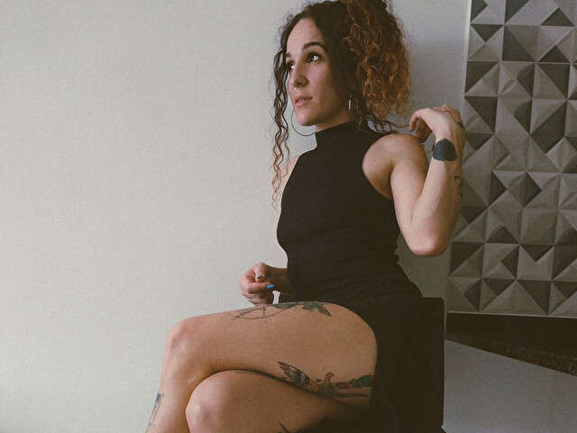 SOPHIE94 free hard sexy photo