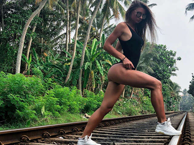 EXOTICWOMAN free sexy photo