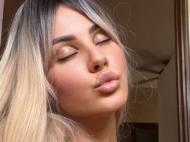 NINAPEREZ free sexy photo