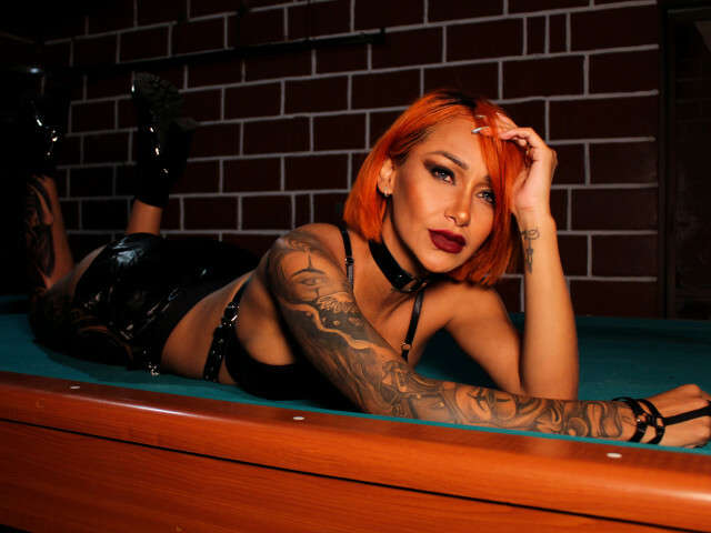 MIABRUNETTE free sexy photo