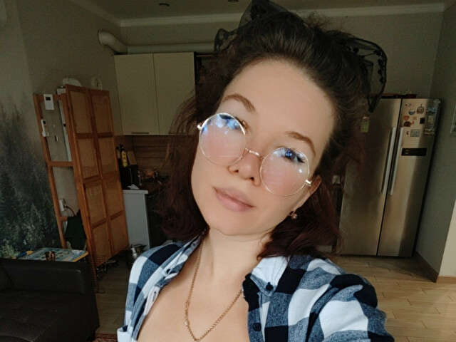 EMMASQUIRT free sexy photo