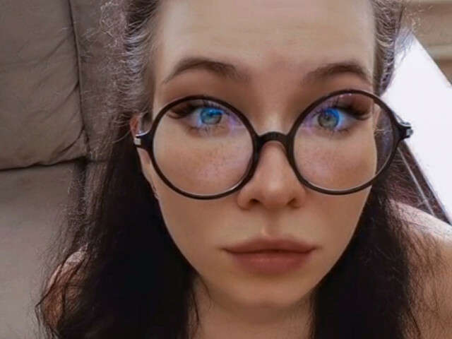 EMMASQUIRT free sexy photo