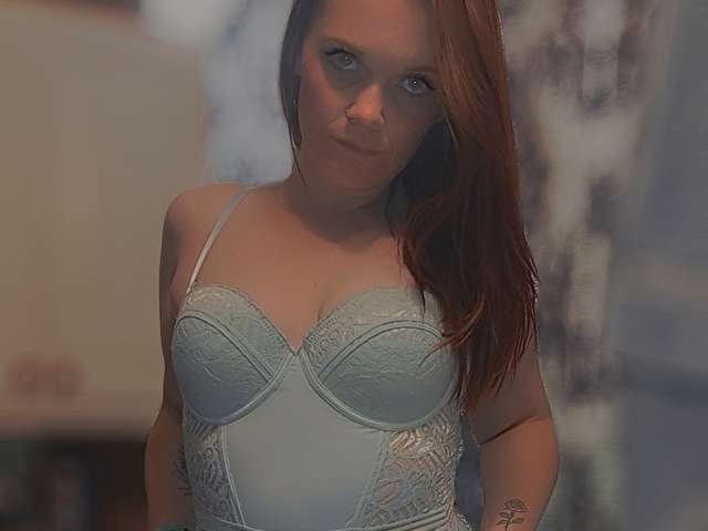 ALEXISRHODES free sexy photo