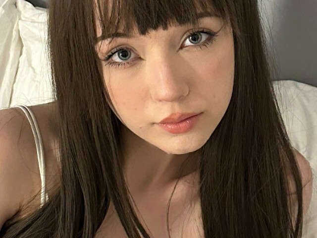SILKVANILLA free sexy photo