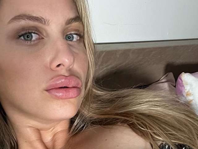 ELISABLONDE free sexy photo