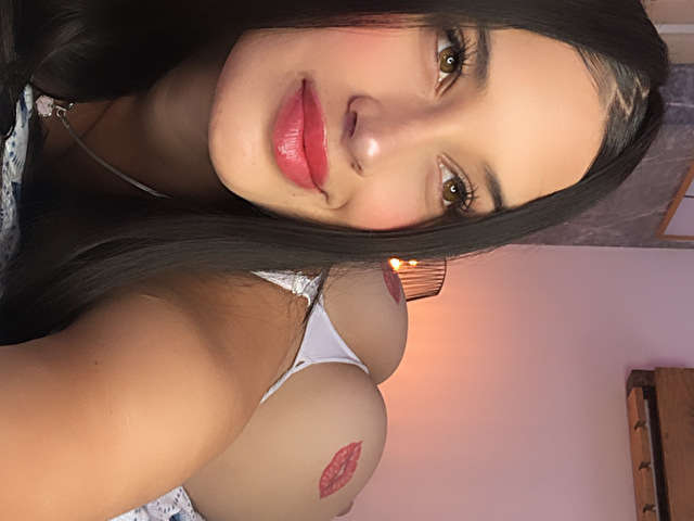 LAURENJHONSO free sexy photo