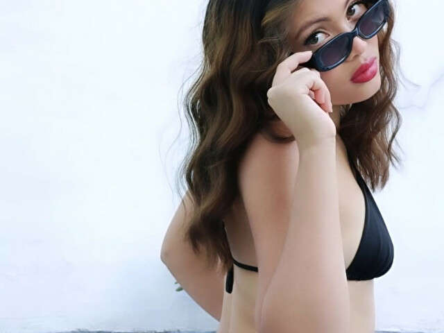 KATTYTUSHERR free sexy photo