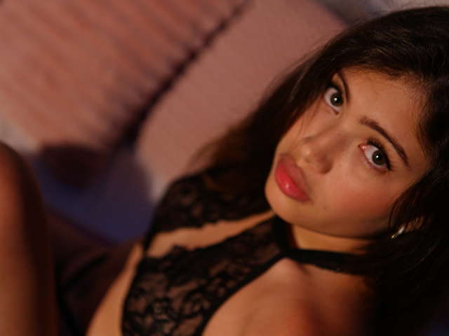 KATTYTUSHERR free sexy photo