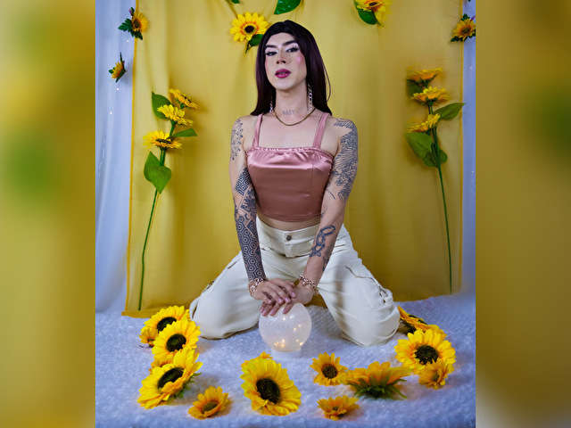 MAYATAYLOR free sexy photo