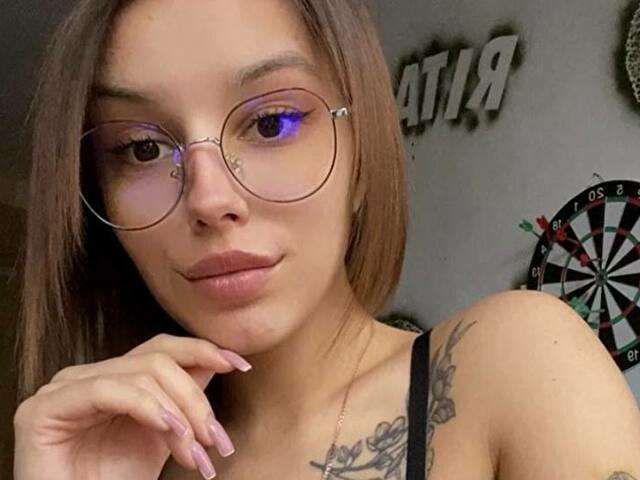 VICKIFOX free sexy photo