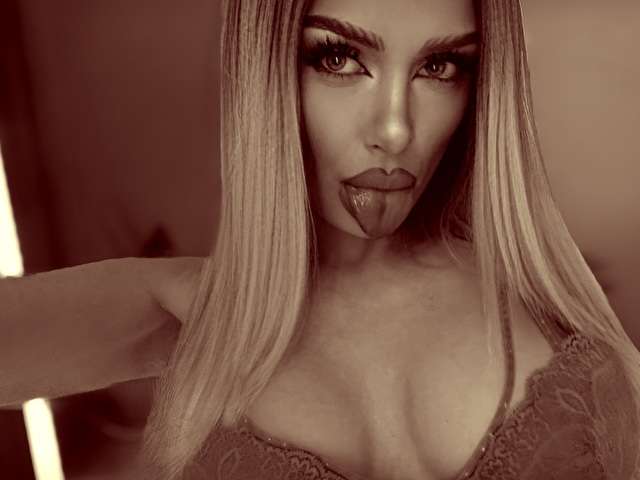 ALESSYAA free sexy photo