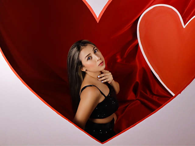 AMYBROWNS free sexy photo