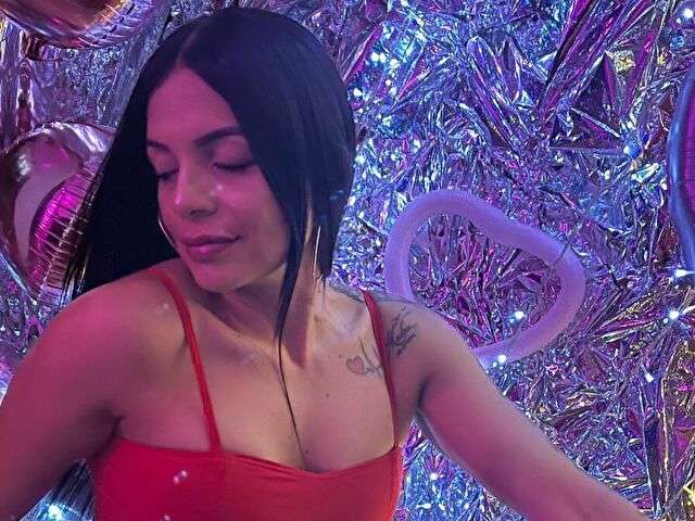 YUDYLOTERO free sexy photo