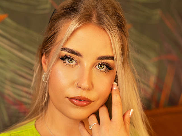 KRISTYBLOND free sexy photo