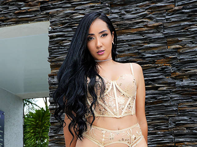 SHARAPARKER free sexy photo