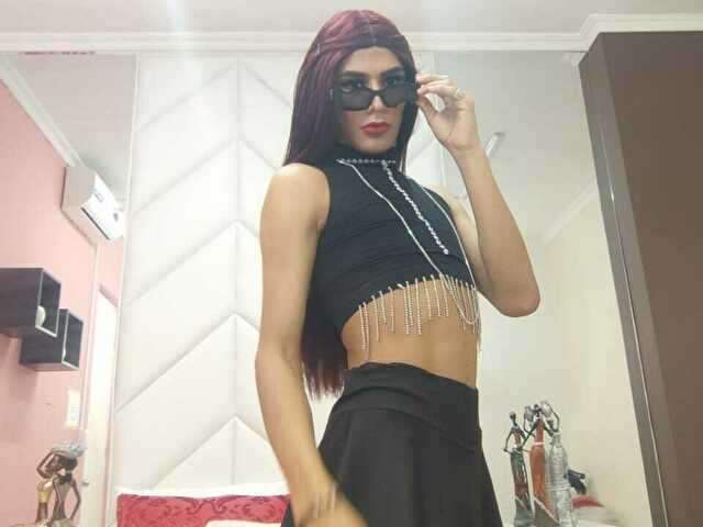 NAHOMIWHITTE1 free sexy photo
