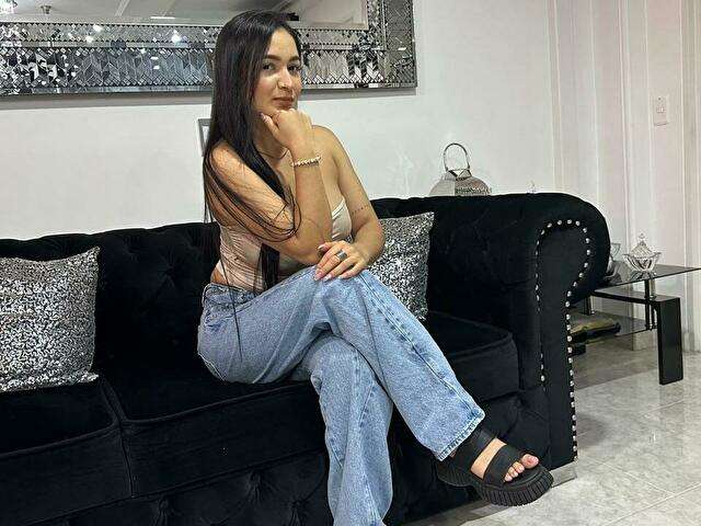 PAMELALISS free sexy photo