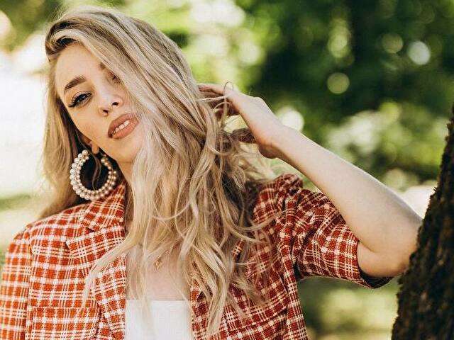 BLONDEEE free sexy photo