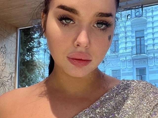 KATTYCLARK free sexy photo