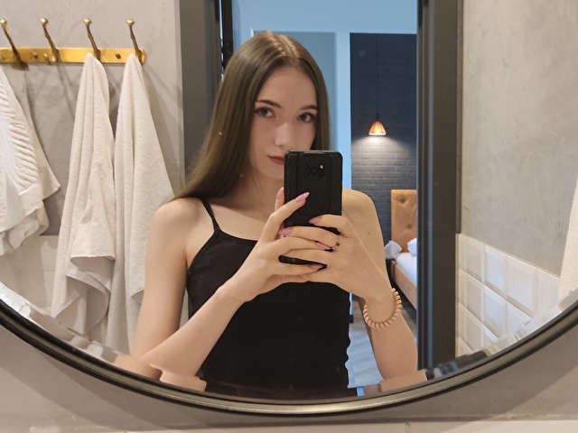 TRICE free sexy photo