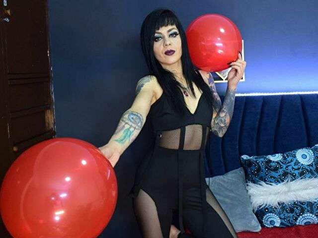 LILITHMAUREN free sexy photo