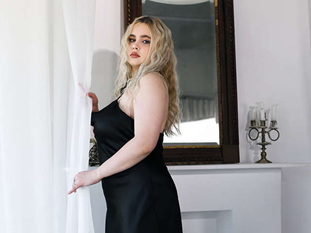 JULIA20 free sexy photo