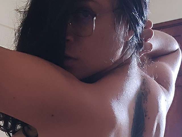 YERAAW free sexy photo