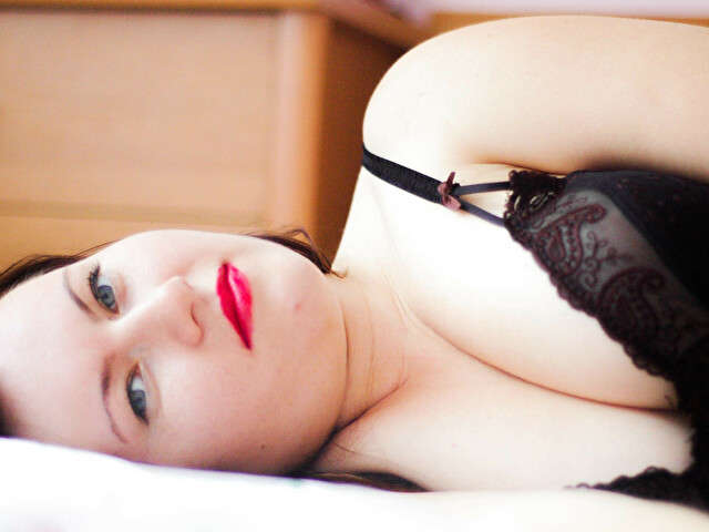 FRAAUMIAAU free sexy photo