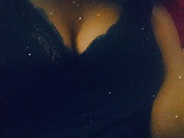 LILYY free sexy photo