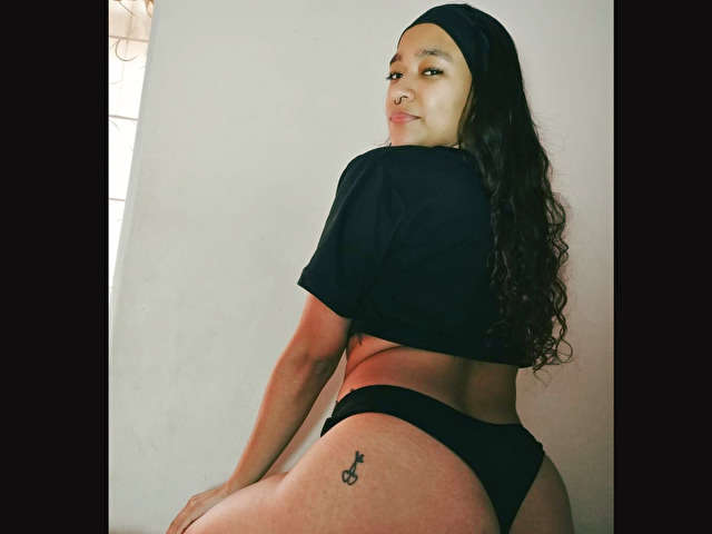 CHARLOTTEB free sexy photo