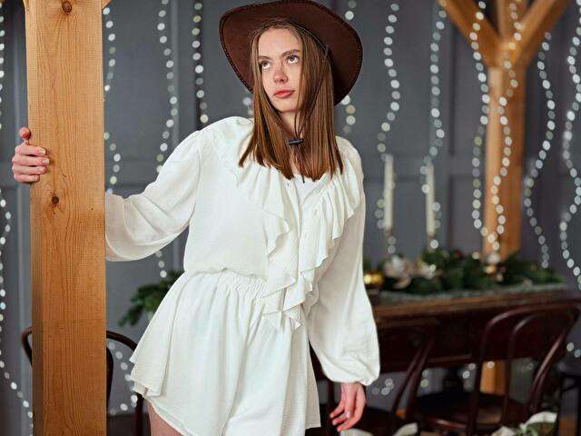 ANNALASWEET free sexy photo
