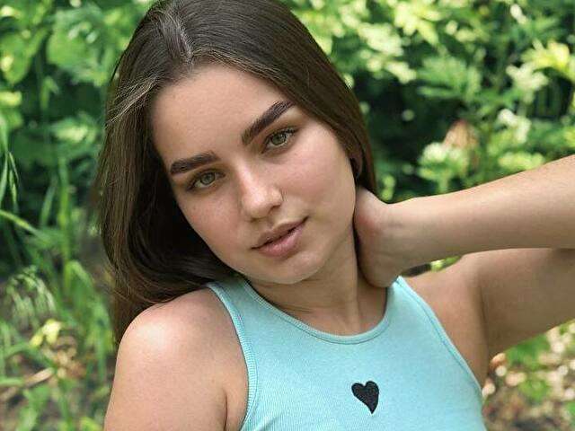 HOTCRYST free sexy photo