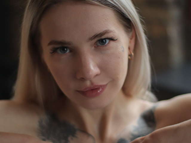 MELCOLLINS free sexy photo
