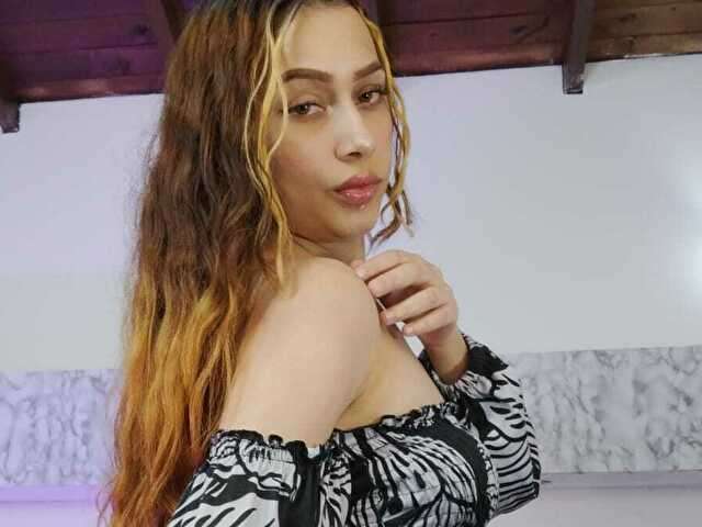 CHARLOTTELAM free sexy photo